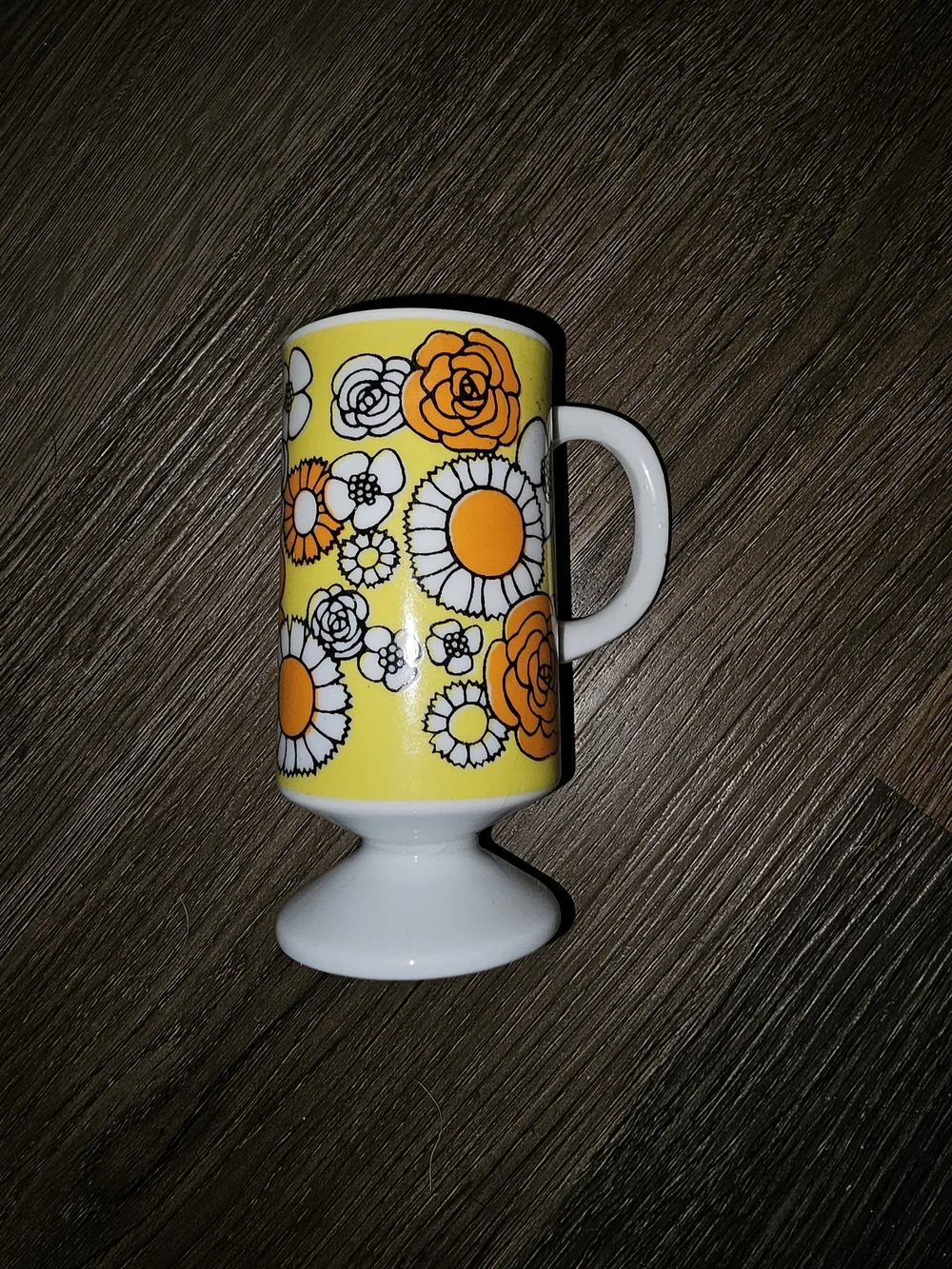 Retro Yellow Floral Pedestal Mug